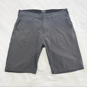 Trunks Surf & Swim Multi Functional Hybrid Shorts Gray flat front quick dry 32